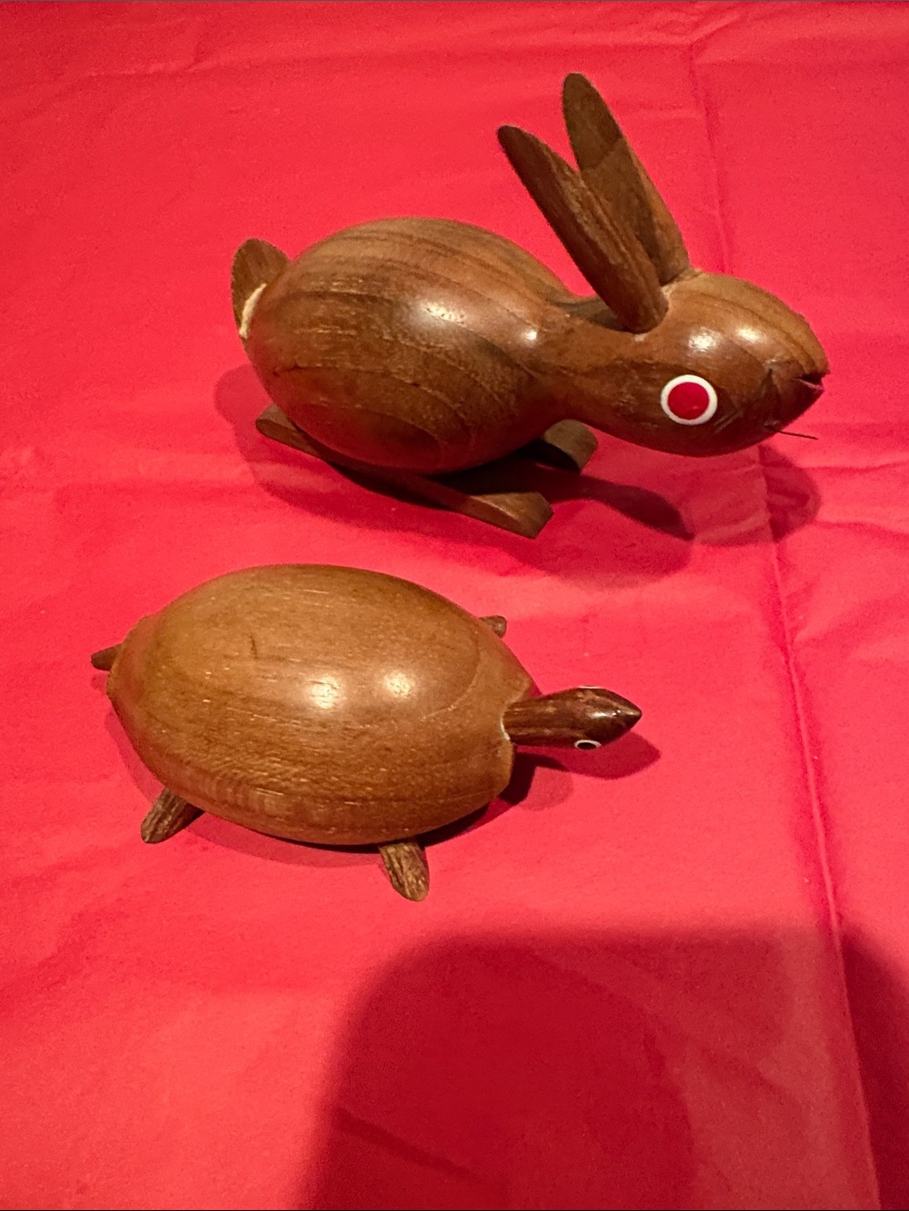 Mid Century Style Wood Bunny Rabbit & Turtle Figurine Hong Kong T4